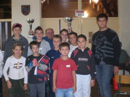 Concours de pétanque pendant la fête du village
